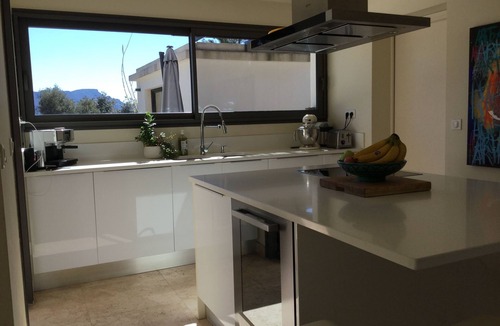 Pourrieres House | In the heart of nature, just a few kilometers from Aix-en-Provence, a change of scenery guaranteed.