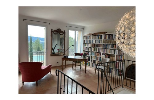 Rustrel House | In the heart of the Luberon and the Colorado Provençal, former school completely renovated