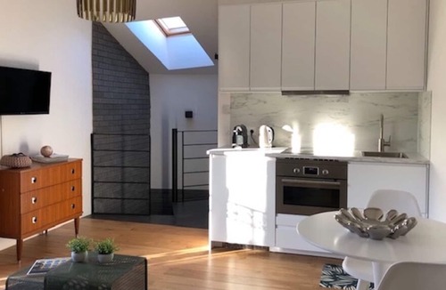 Remoulins Apartment | Independent apartment in 19th century house UZES-PONT DU GARD-NIMES-AVIGNON
