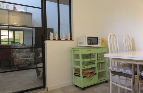Saint-Saturnin-les-Avignon House | Independent apartment, quiet hill with pool