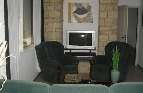 Pierrevert Apartment | Individual Large T2 New Near Manosque Golf 18 Holes classified 4 logis de f