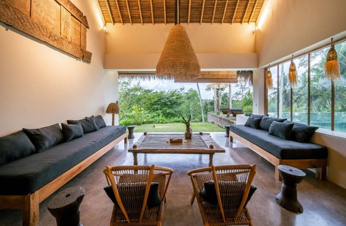 Melayang Villa | Infinity Pool Yoga Shala Ubud Jungle Escape