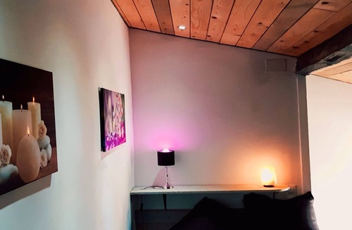 Montfrin Apartment | Isolite : Chambre Individuelle LA Tour DES Sarrasins