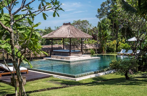 Kerobokan Villa | Istana Semer - Lovely Spacious Bali Tropical Villa