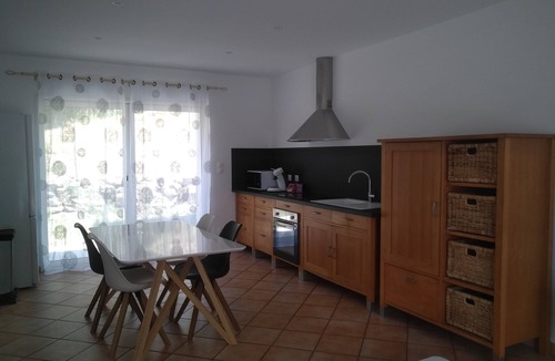 Istres House | Istres: furnished T2 in villa in the heart of Provence