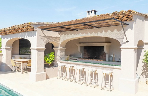Cogolin Villa | JAMES FCD56 - stunning villa in between the vineyards surrounding Saint Tropez