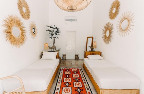Batu Bolong House | Joga Yoga
