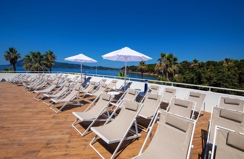Saint-Mandrier-sur-Mer Condo | Joli appartement vue mer + accès piscine