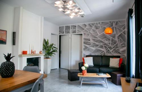 Alleins Villa | Jolie villa loc-saisonnière - la petite cocagne