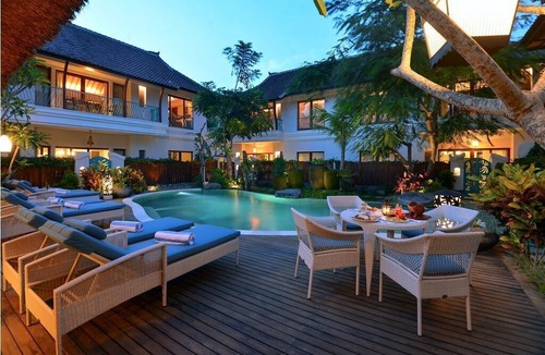 Kesiman House | Kama Village 10 Bedroom in Kesiman