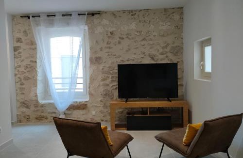 Orgon Apartment | L'envoûtement Provençal, jacuzzi privatif et SPA