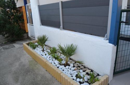 Fos-sur-Mer Apartment | L' Escale Plage 50m ,CLIM, WIFI, BOX TV