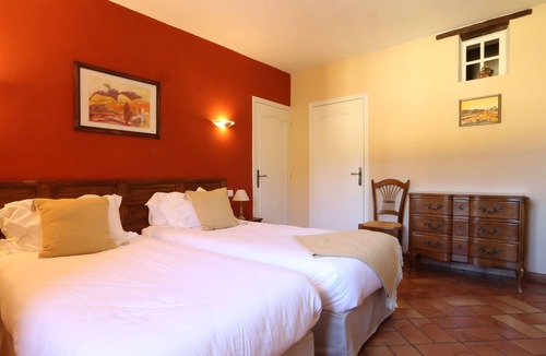 Roussillon Other | La Bastide Magnolia in Roussillon, in the heart of the Luberon region