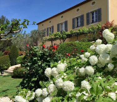 Cabries Bed & Breakfast | La Bastide Tara