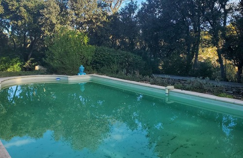 Cornillon-Confoux House | La bonne Adresse de Provence COCOON Swimming pool and Jacuzzi in Provencal village