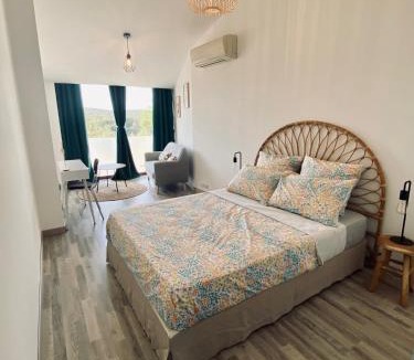 Rochefort-du-Gard Apartment | La Bruyère