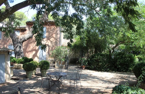 Grans House | La Chênaie, Mas Provençal 6 Personnes Avec Piscine