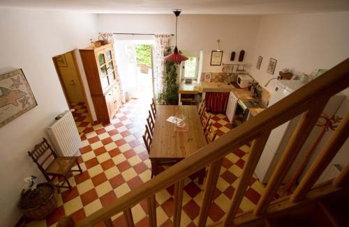 Saint-Laurent-du-Verdon Bed & Breakfast | La Colombiere du Château