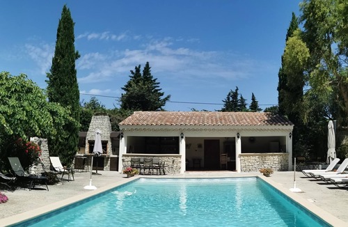 Carpentras House | La Fraiseraie family home with 5000 m2 of wooded grounds