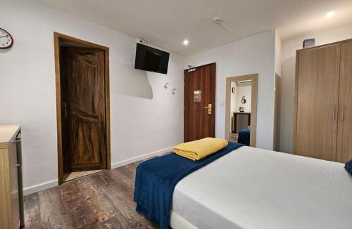 La Tour-d'Aigues Hotel | La madone