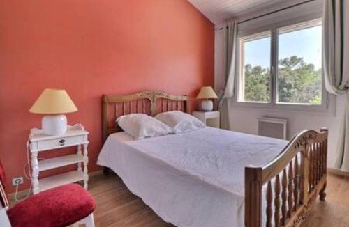 Gareoult Villa | La Maison Bleue