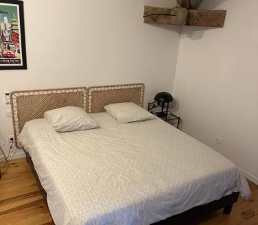 Cabannes Apartment | La Maison d'Alys - Le Cagnard