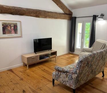 Cabannes Apartment | La Maison d'Alys - Le Cagnard