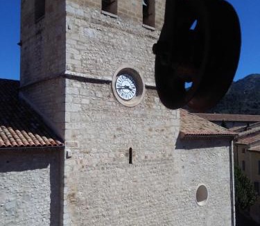 Buis-les-Baronnies House | La Maison derrière la Fontaine