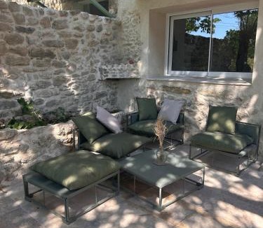 Lauris House | La Maison Du Jas
