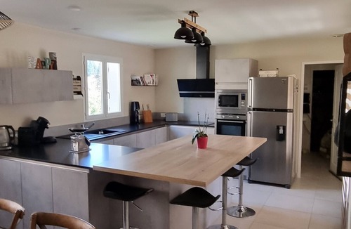 Cabannes House | La Maison Félicie : un Havre de Paix