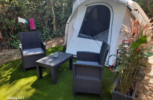 Istres Bed & Breakfast | La Palmeraie