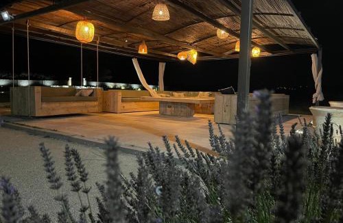Roussillon House | La Pergoline - Large renovated farmhouse with pool and jacuzzi