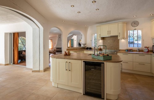 Chateauneuf-Grasse Villa | La Pervenche - Five Bedroom Villa, Sleeps 10