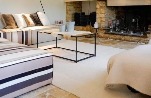 Correns Villa | La Petite Cloche Summ