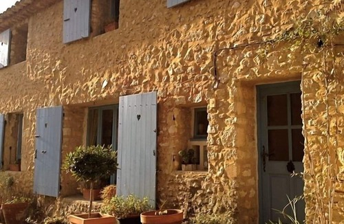 Lioux House | La Petite Maison - a holiday home for All Seasons