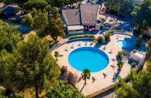La Roque-d'Antheron House | La Roque d'Anthéron - Mobile-home - 6 pers - 3 bdrms - Swimming pool