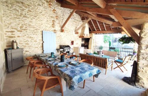 Saint-Bonnet-du-Gard Villa | La Terrasse du Pont du Gard