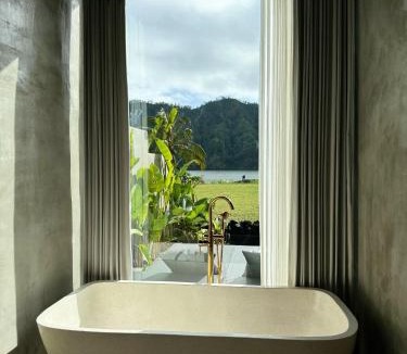 Toya Bungkah Villa | La Varuna Kintamani