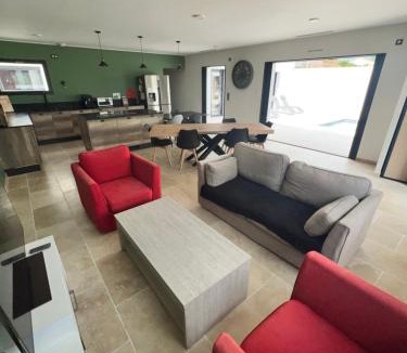 Mazan Villa | La Villa de Jéna