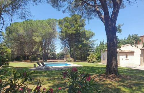 Garons Villa | La Villa des Pins avec piscine et tennis