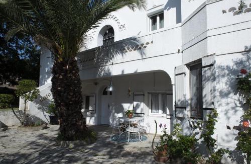 Bedarrides House | La Villa Plaisance - maison et Chambres d hôtes à proximité de Châteaneuf-du-Pape