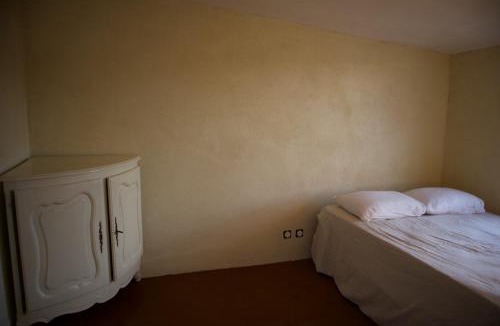 Bauduen Apartment | Lake View and Sheltered Terrace