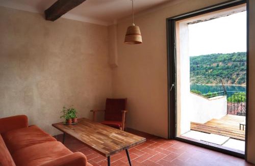Bauduen Apartment | Lake View with Private Terrace