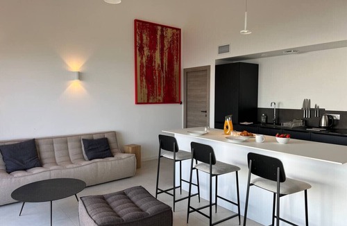 Le Rayol Apartment | Large 2-room apartment with panoramic sea view
