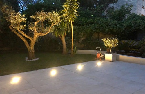Prado-Perier Apartment | Large garden apartment in Carré d'or, walking distance to beach and town