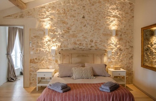 Roussillon House | Large renovated farmhouse w/ pool, in the Luberon