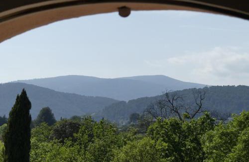 Sollies Pont Bed & Breakfast | Le charme d'une vieille bastide provençale