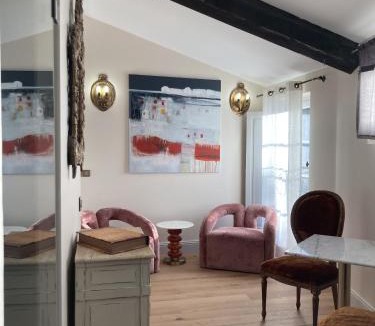 Avignon City Centre Apartment | Le Cloitre des Augustins 5 stars Spa & Fitness