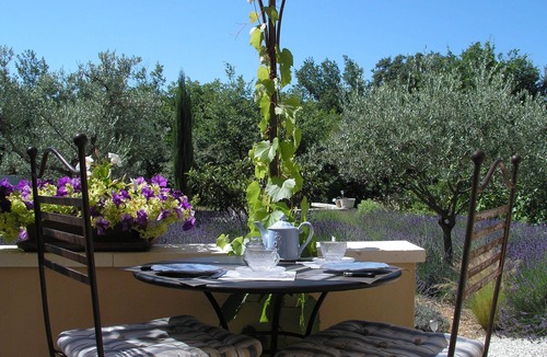 Lacoste Bed & Breakfast | Le Clos des Lavandes-Air conditionned Double CIGALE-Terrasse-Lacoste Luberon