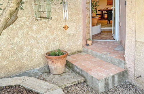 Puimoisson House | Le Cocon. Village house in Provence